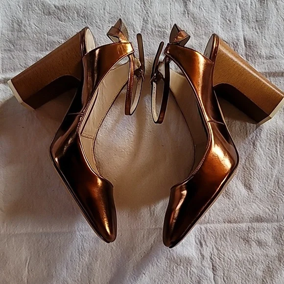 Chloe Sandals, Size 37.5, Copper Leather